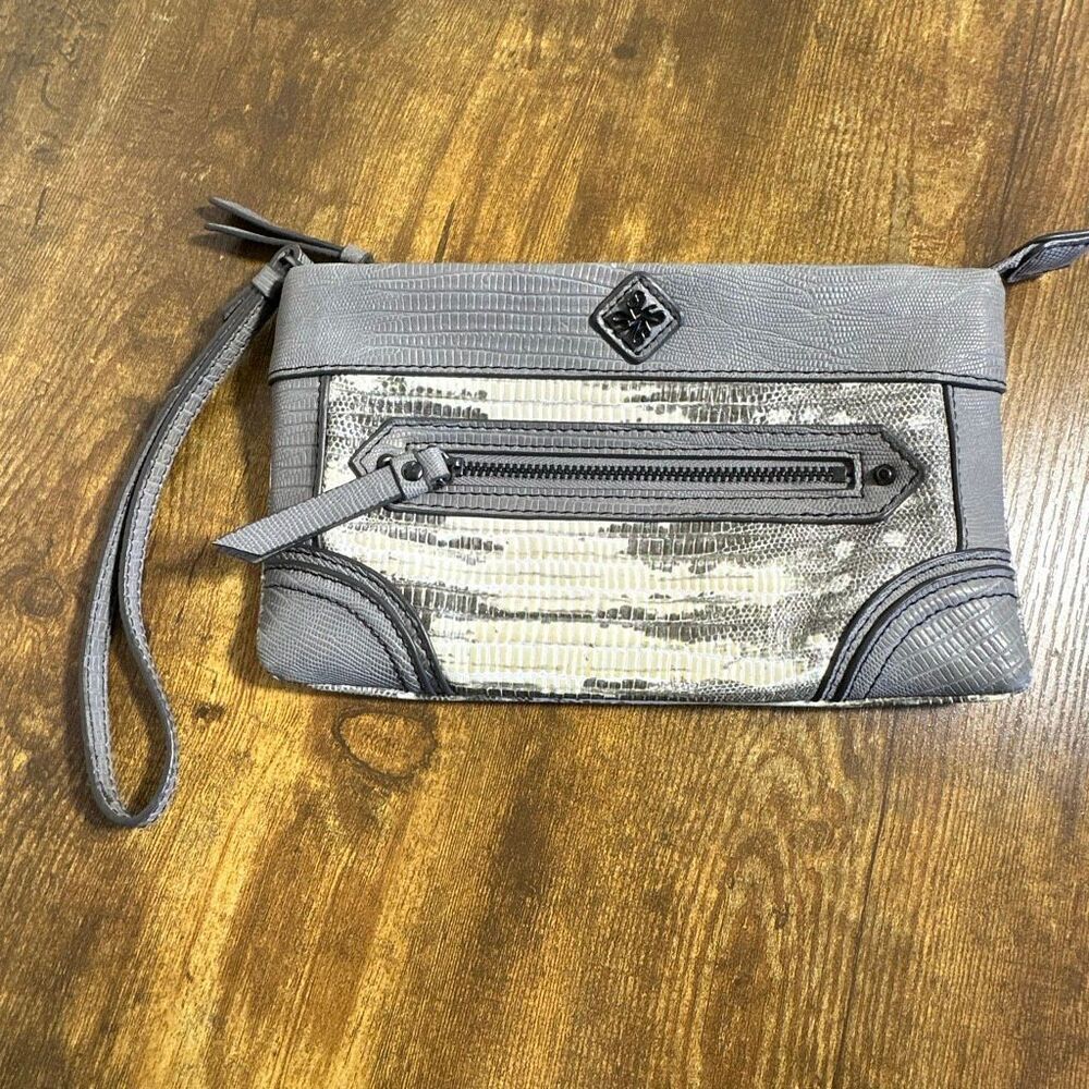 Simply Vera Wang Ivory Grey Faux Snake Skin Wristlet/Clutch